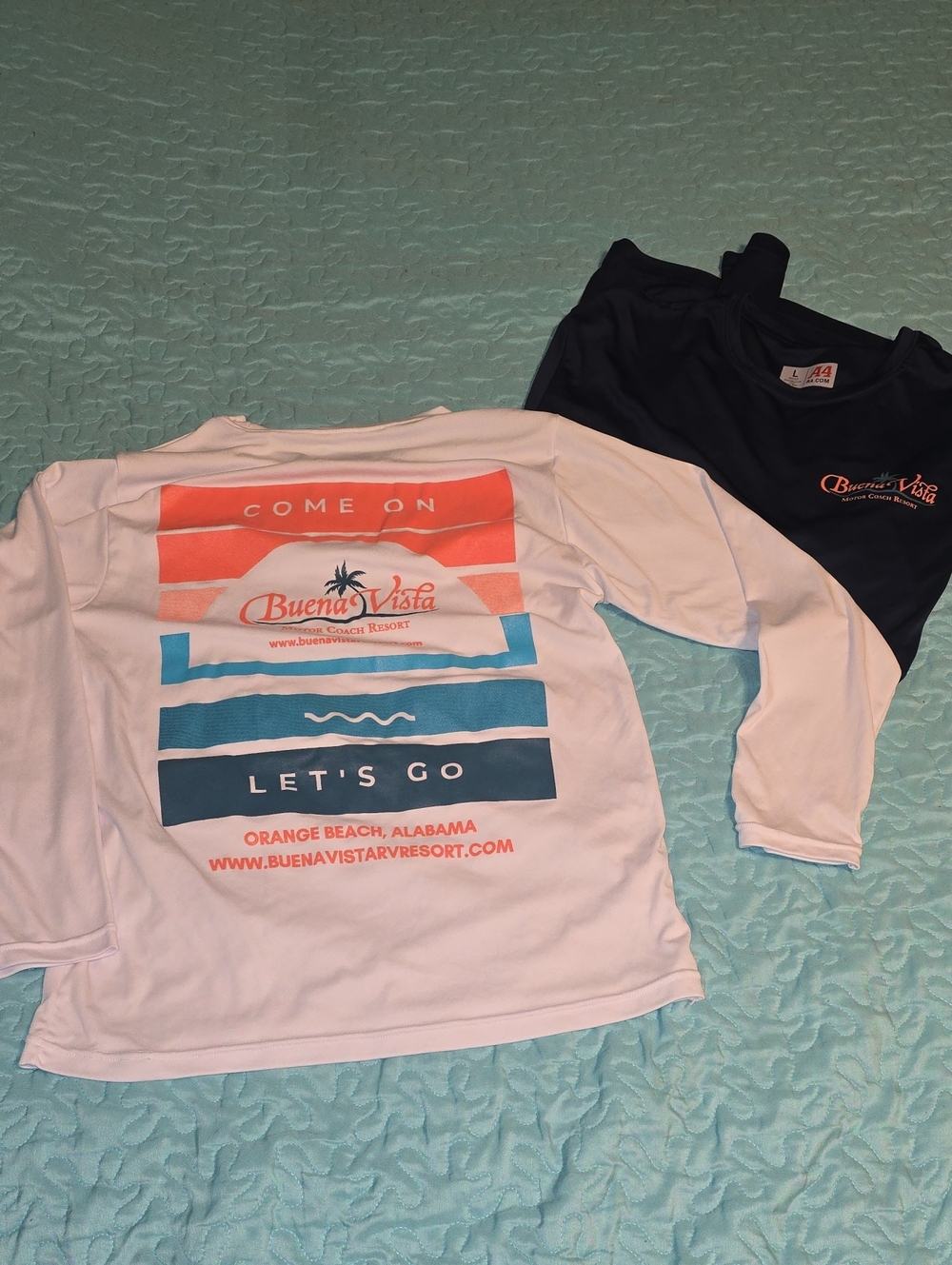 Buena Vista White Women's Long Sleeve Rash Guard